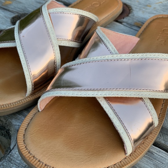 TOMS | Viv Crisscross strap slides sandals - Picture 3 of 7